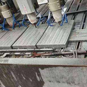 通辽 芝麻白花岗岩荔枝面盲道雕刻