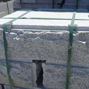 通辽 芝麻白花岗岩自然面成品