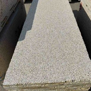 通辽 黄金麻花岗岩荔枝面毛板，半成品