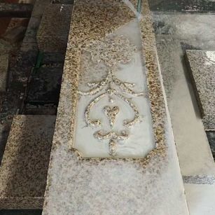 通辽 黄金麻花岗岩异形加工雕刻栏杆大柱