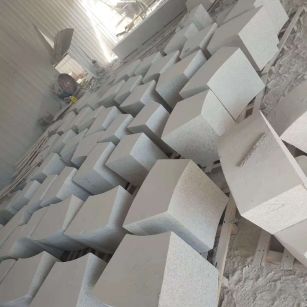 通辽 白麻花岗岩异形坐凳