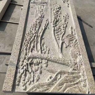 通辽 黄金麻雕刻板浮雕迎客松