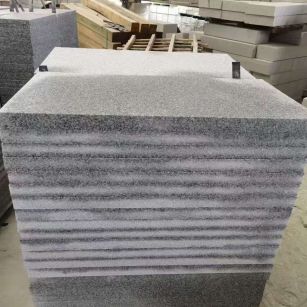 通辽 芝麻白5公分火烧地铺成品，900*400，规格可定制