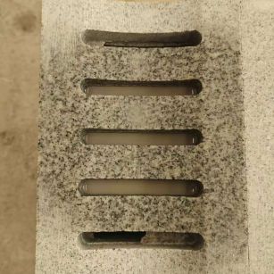 通辽 芝麻白拉丝面花岗岩U型开槽排水槽