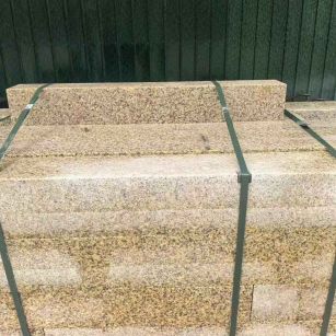 通辽 黄金麻花岗岩石材机切面栏杆料半成品