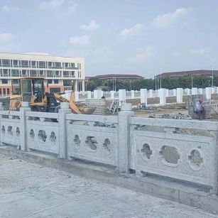 通辽 白麻花岗岩荔枝面河道栏杆