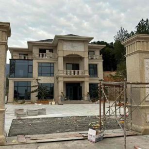 通辽 黄金麻花岗岩别墅雕花外墙干挂配上门口雕花罗马柱