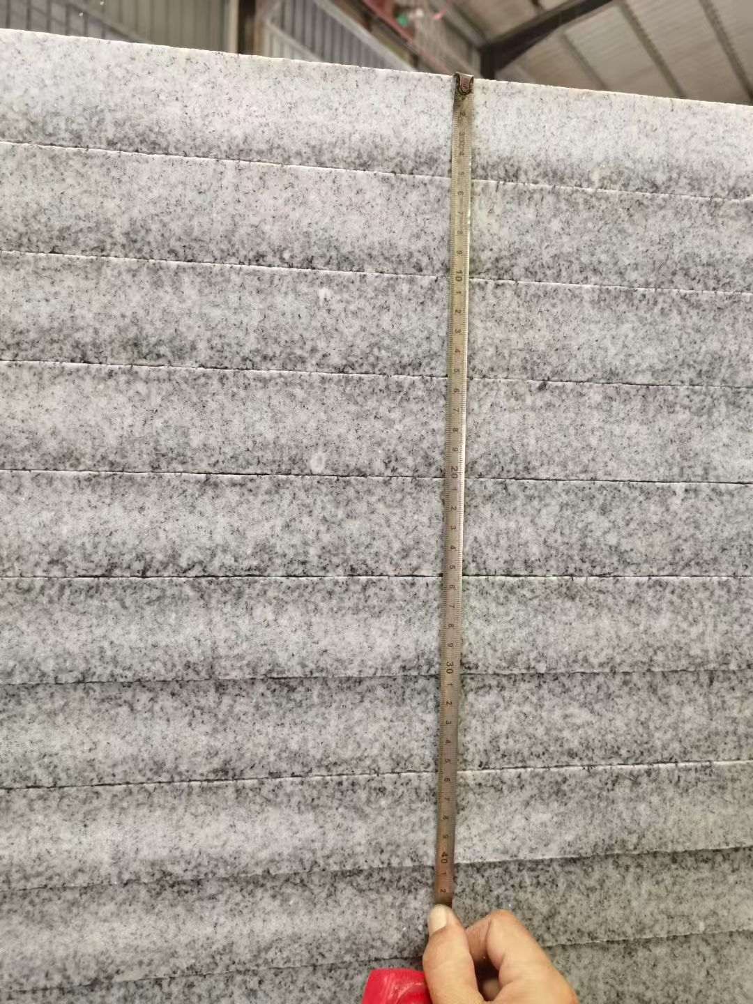 通辽 芝麻白火烧成品厚薄均匀，B料价格接近A料质量