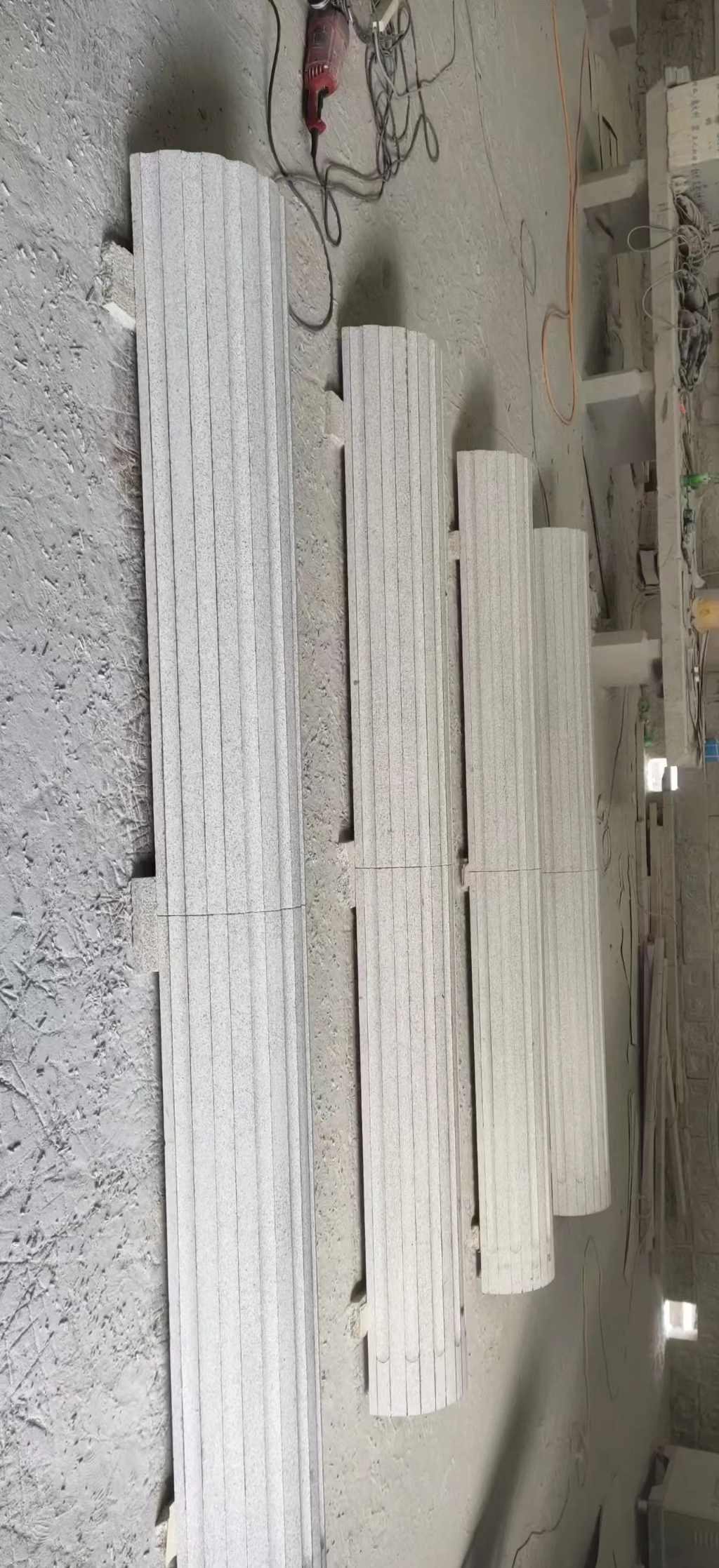 通辽 花岗岩厂家带你看白麻花岗岩门楼大柱柱皮