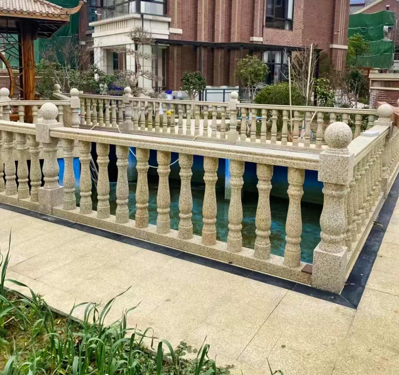 通辽黄金麻花岗岩石材栏杆，扶手，将军柱，花瓶柱