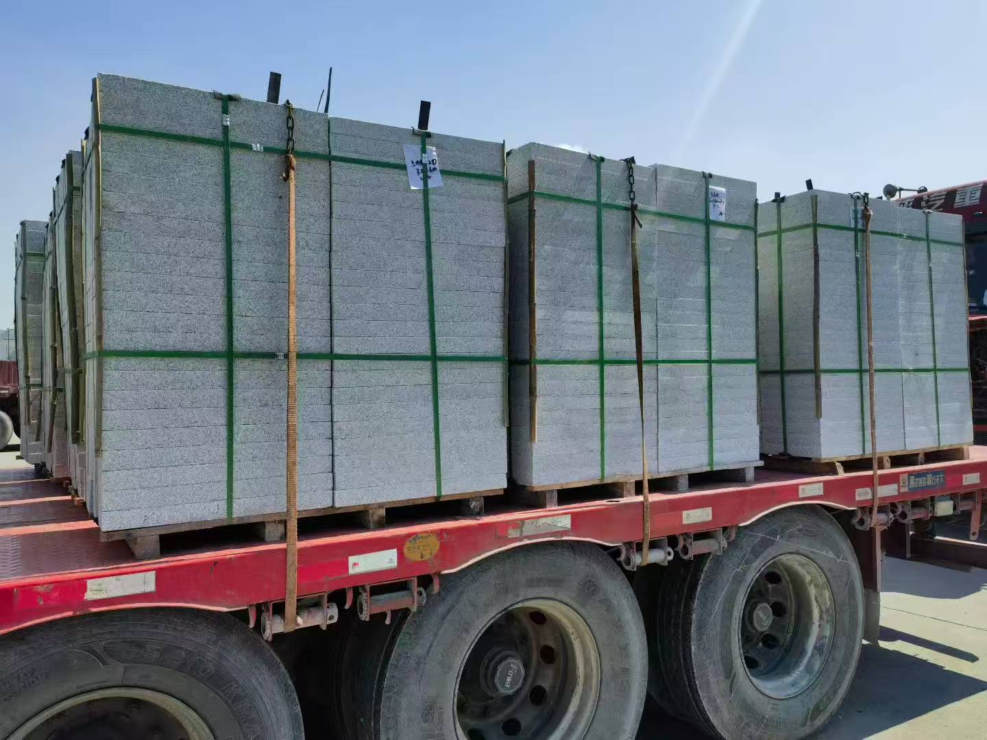 通辽芝麻白花岗岩出货日常地铺石