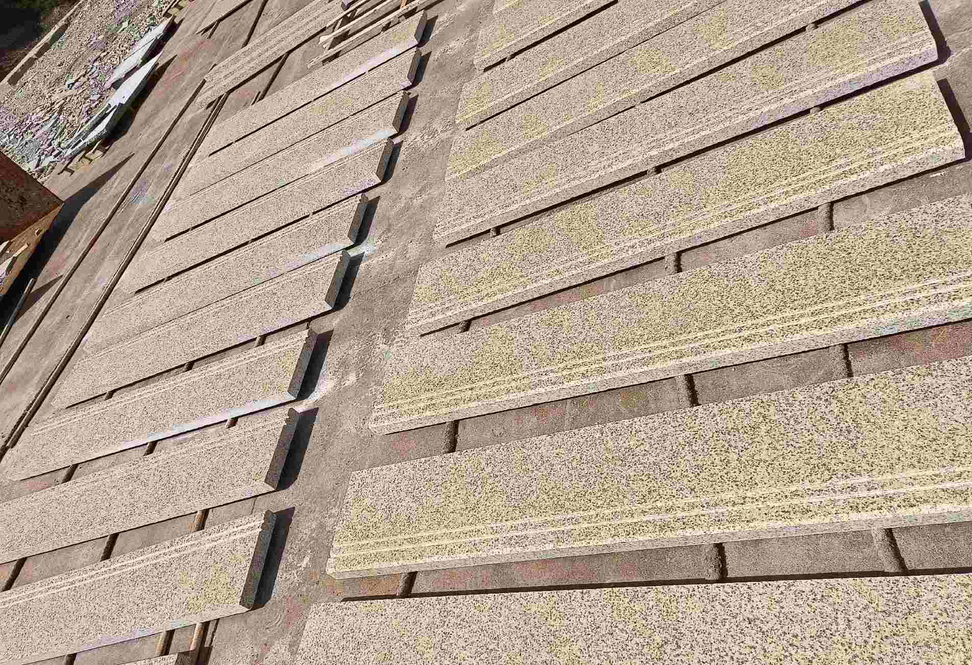 通辽 黄金麻花岗岩光面楼梯踏步