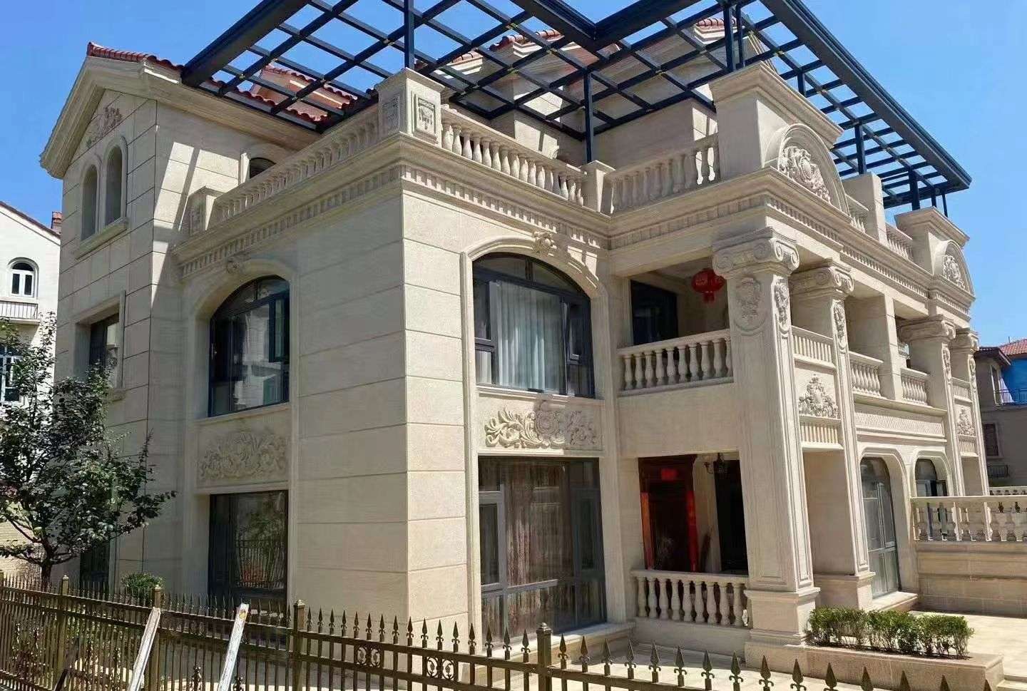 通辽 黄金麻花岗岩荔枝面别墅外墙干挂