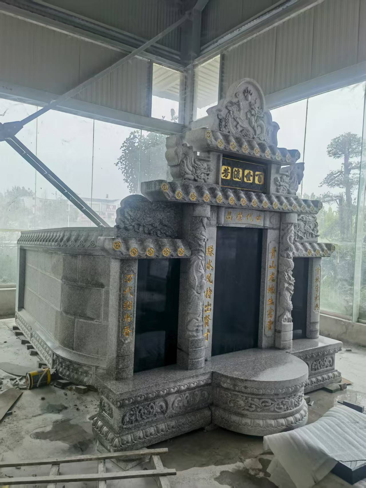 通辽 芝麻白墓碑效果展示图