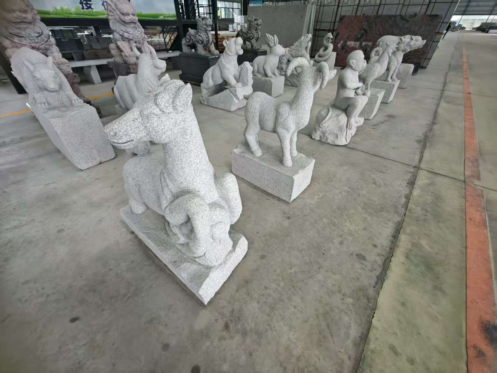 通辽 芝麻白花岗岩造型立体雕刻——十二生肖