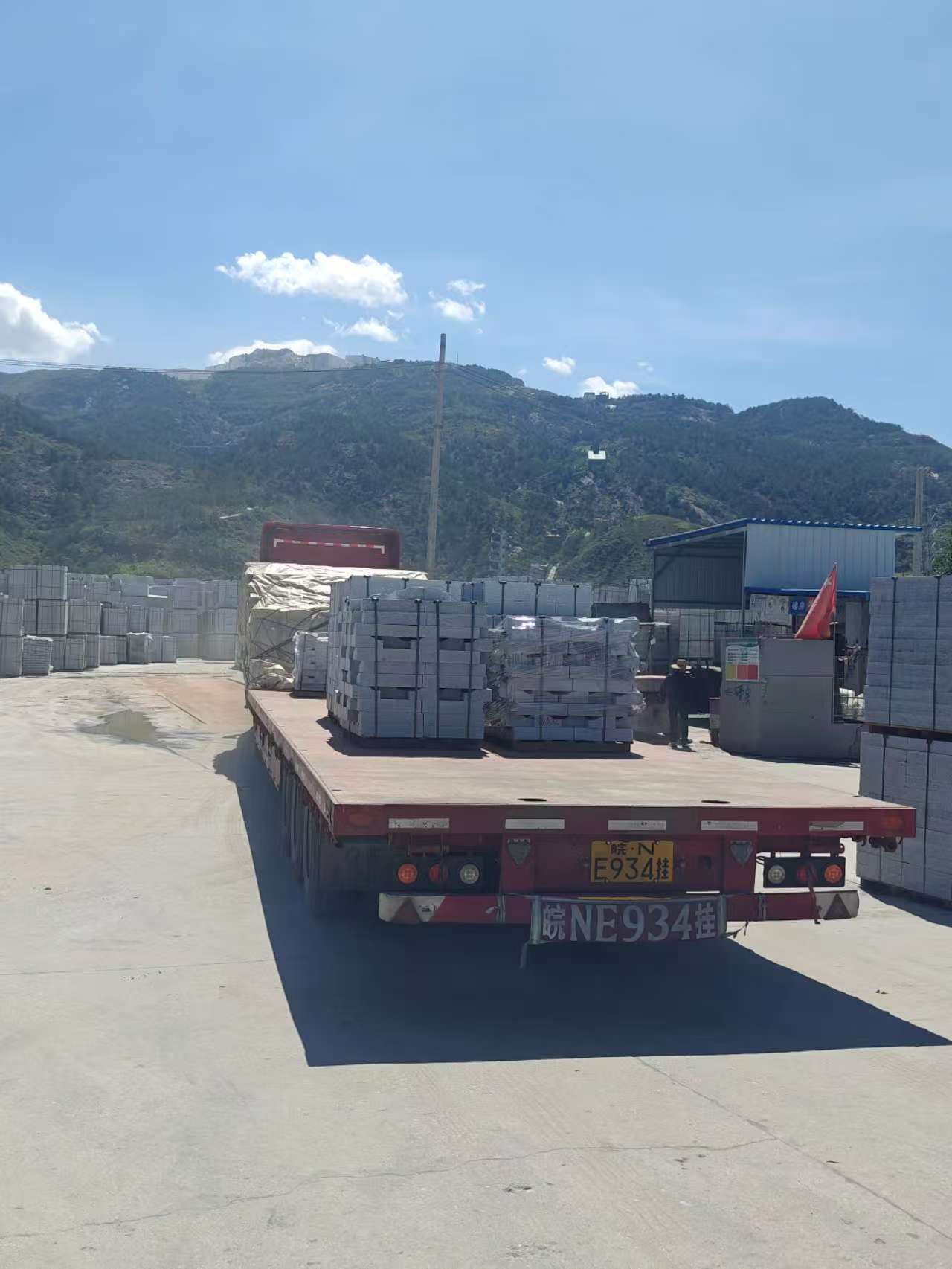 通辽 芝麻白仿形路沿石，直形路沿石