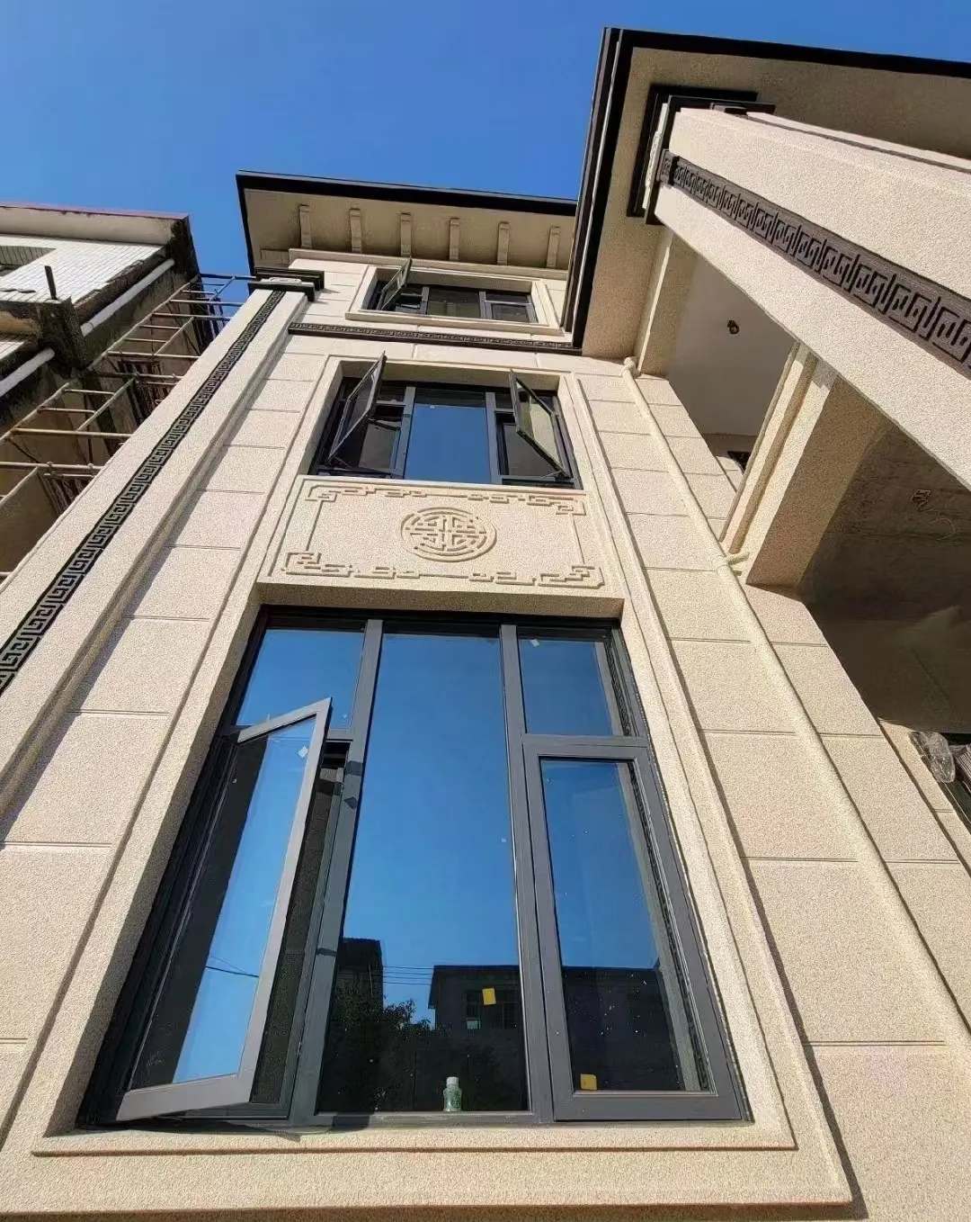 通辽 黄金麻荔枝面别墅外墙干挂效果展示