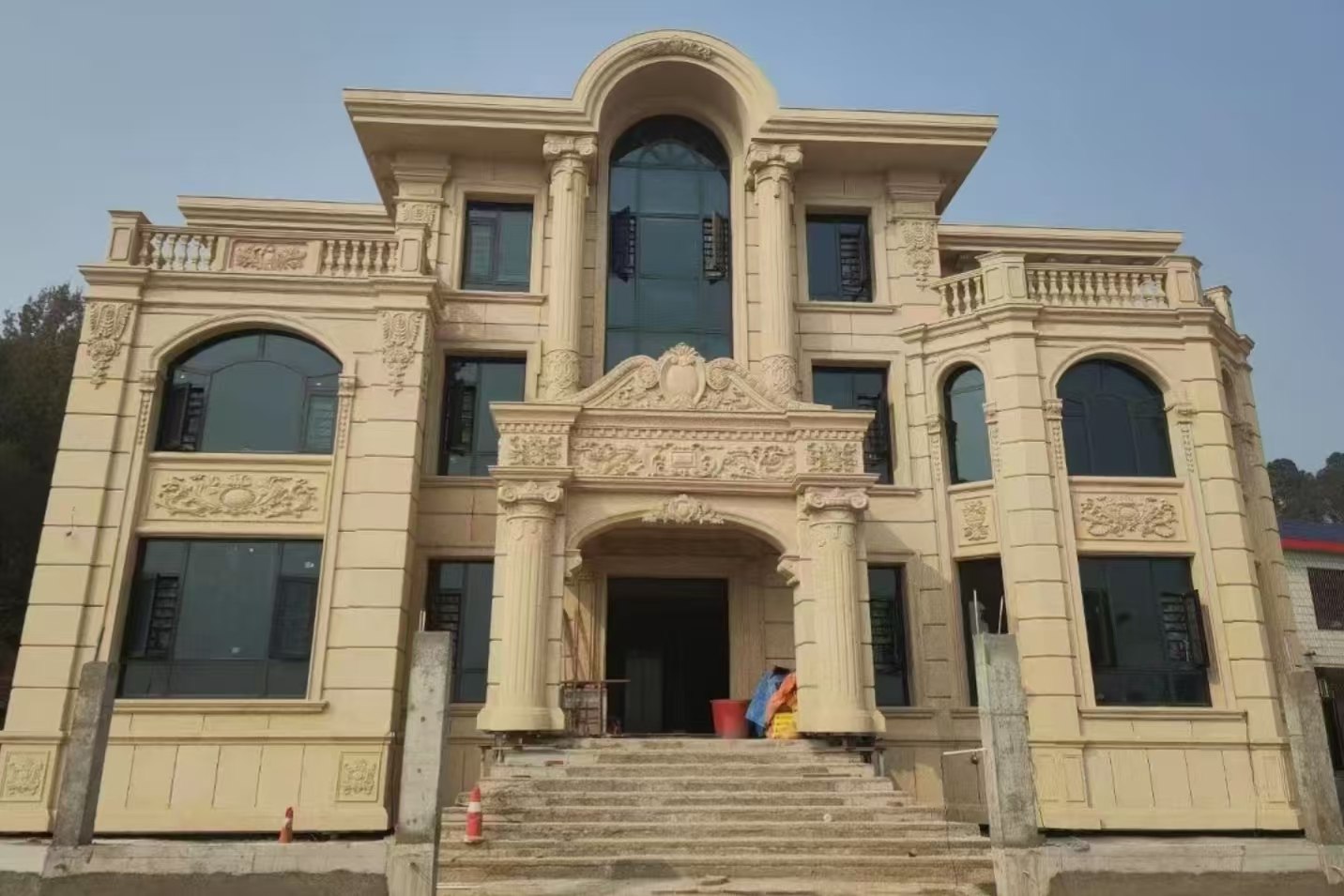 通辽 黄金麻花岗岩别墅外墙干挂