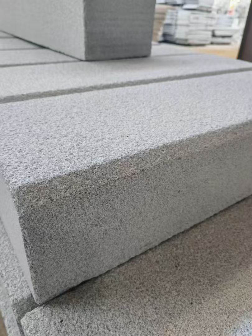 通辽 芝麻灰荔枝面路沿石